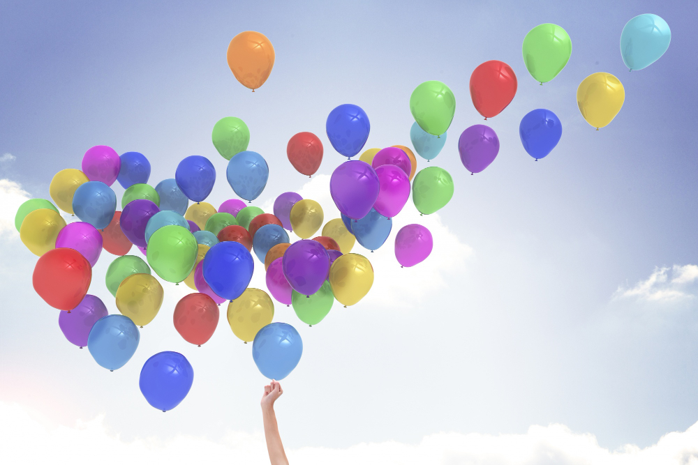 Comparison of helium and hydrogen balloons for safe party use in Malaysia